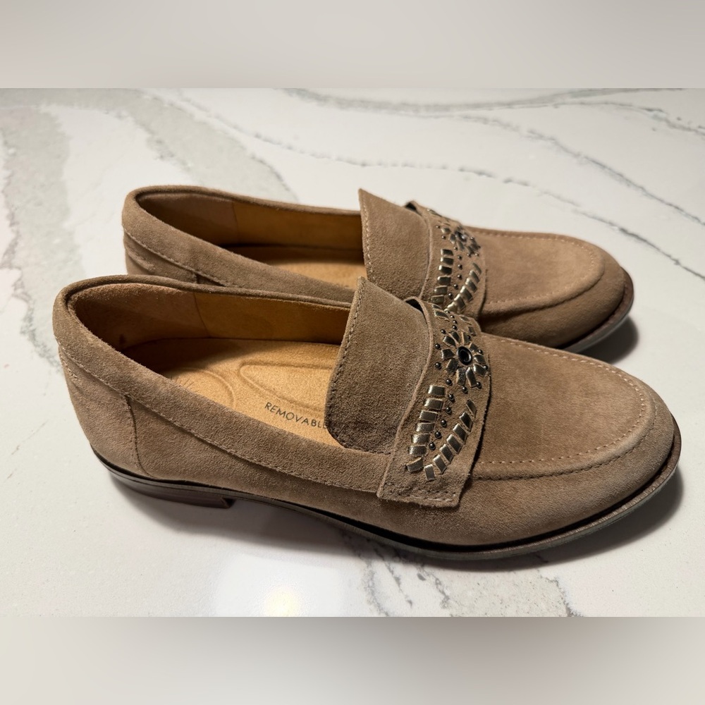 Brioso NEW suede dark tan loafers size 7M
